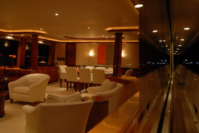 Motor yacht Dona Lola -  Main Salon 3